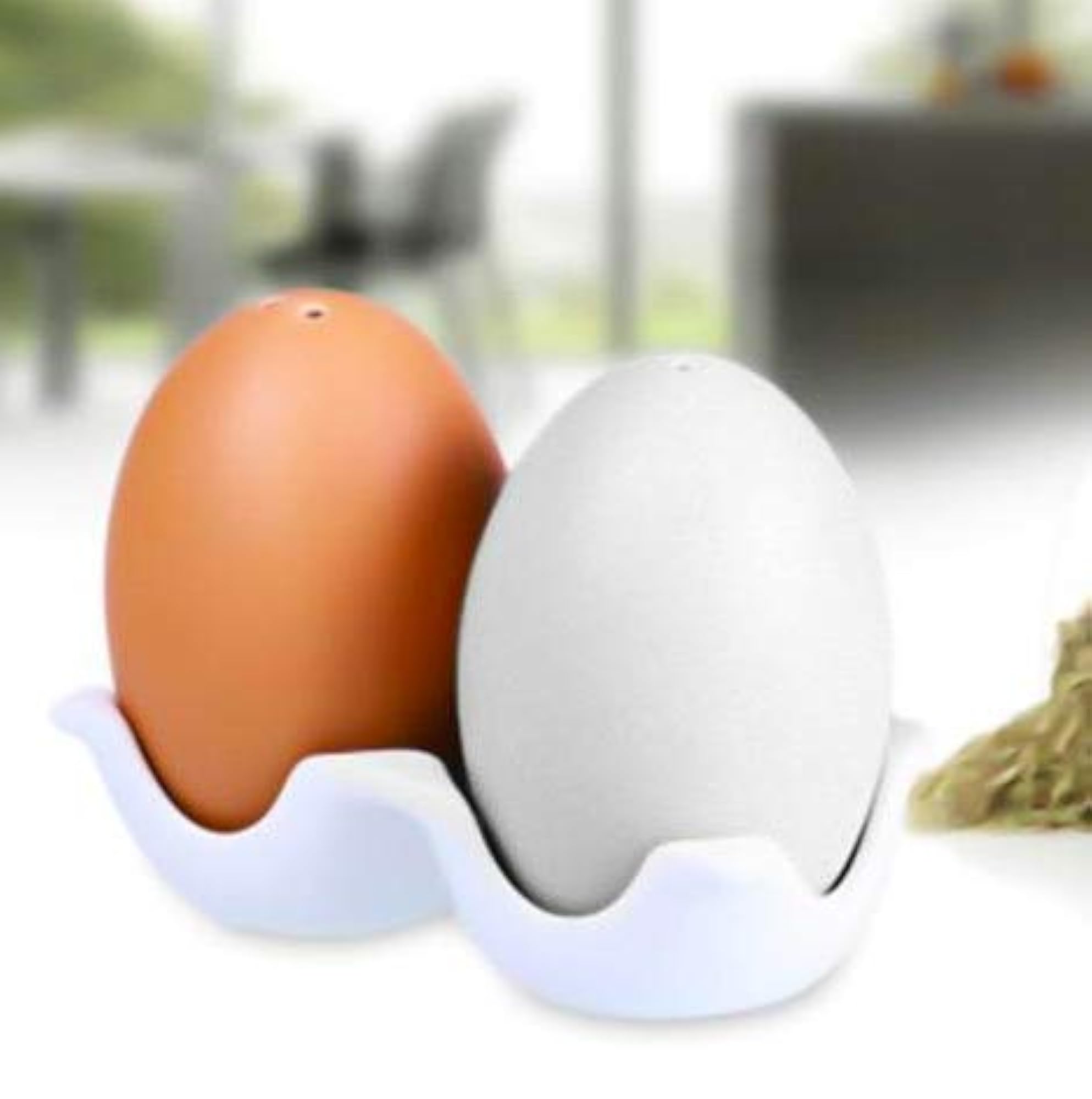 Ceramic Easter Egg Shaped Salt & Pepper Shaker Set