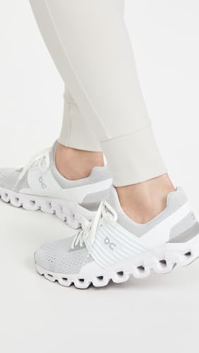 Image of On Women's Cloudswift Sneakers