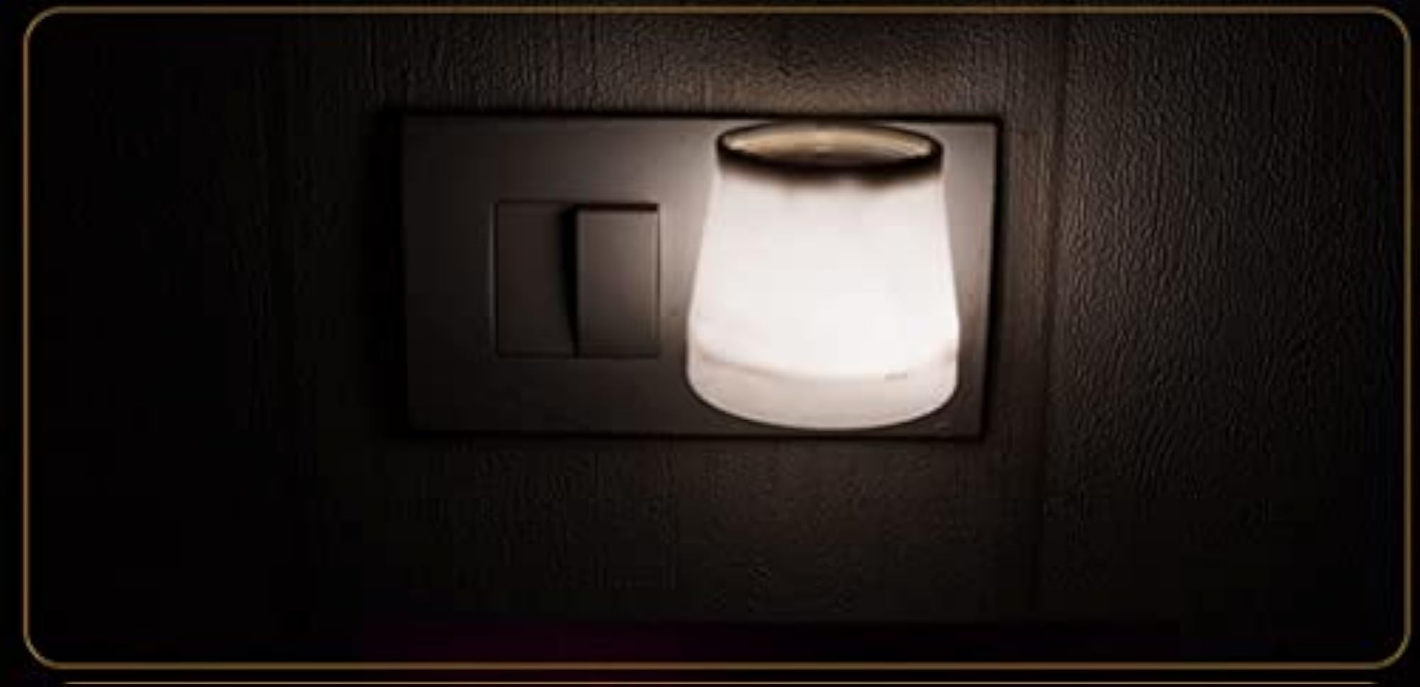 Beautiful Plastic Aroma Diffuser Kapoor Dani with Night Lamp, R-White