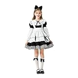 Combinez confortablement la robe élégante avec des chaussures décontractées pour créer une apparence complète harmonieuse.