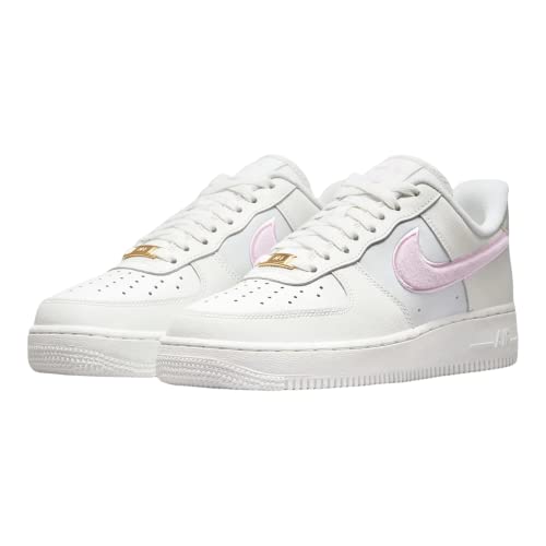 Nike Women's Sporty Modern3
