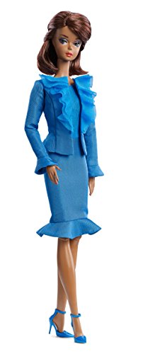 Mattel Barbie DGW57 - Barbie BFMC Suit, blau – Bild 5