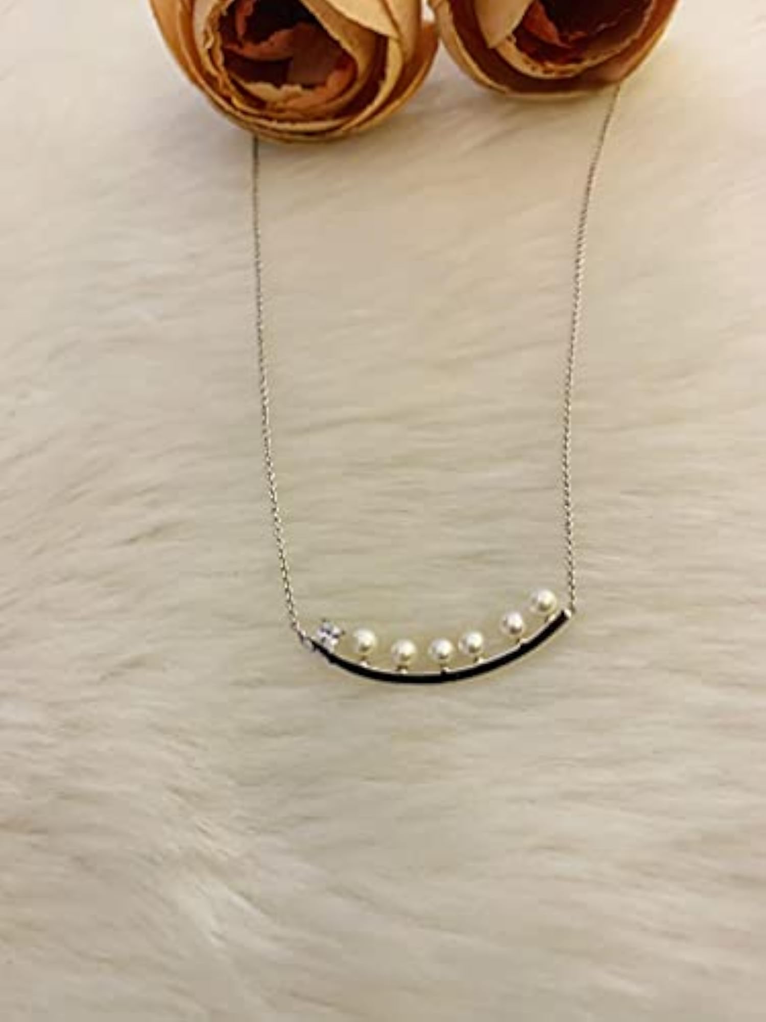 Stylish Chain Pendant Necklace for Dress-Up