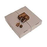 GESCHENKBOX FÜR ALLE GRÖSSEN: Geeignet für kleine und große Geschenke wie z.B. Pralinen, Geldgeschenke oder ganze Kartons. Einfach Geschenkesafe auf das Geschenk legen, Seile um das Geschenk legen und verknoten, Geschenkesafe nach Anleitung verschließen - fertig!