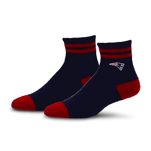 For Bare Feet NFL NEW ENGLAND PATRIOTS Cozy Two Stripe Quarter Sock Team Color OSFM