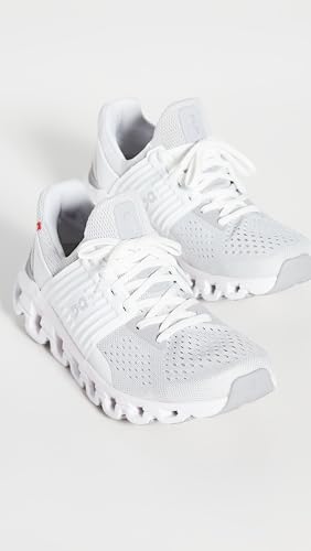 Image of On Women's Cloudswift Sneakers