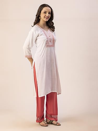 Image of d'WiU Women Rayon Kurta with Embroidery Work