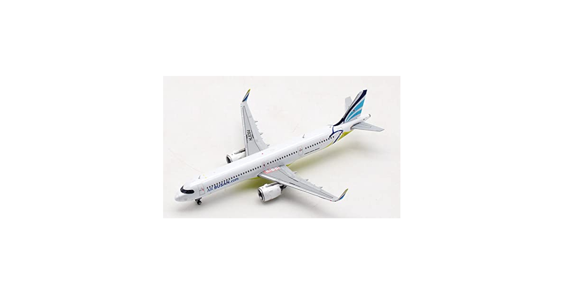 Amazon.com: JC Wings Air Busan Airbus A321neo HL8394 1:400