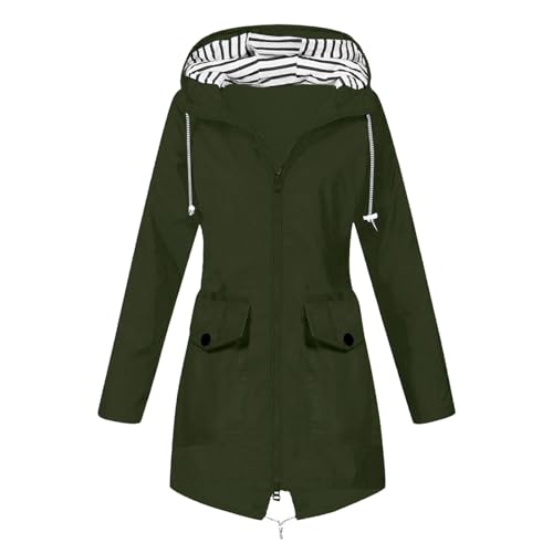 Veste de pluie femme légère à capuche pour rester au sec face aux averses