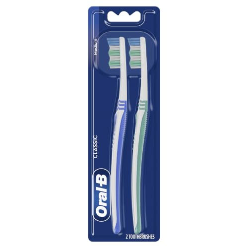 Oral-B Classic Cepillo de Dientes Manual Medio, Pack de 2 | Cepillo Manual con Filamentos Medios Ondulados Y Mango Ergonómico, Limpia Zonas de Difícil Acceso