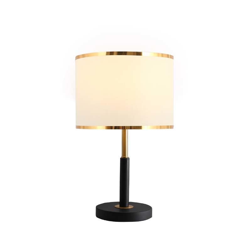 Lampe de chevet bureau au design moderne et finitions minimalistes
