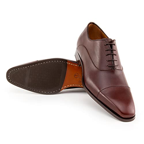 Mocasín casual para caballero en ante marrón que aporta confort y elegancia