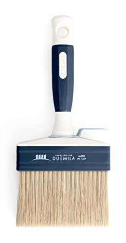 UTILIZZO: Questo pennello è appositamente progettato per essere utilizzato sia su muri interni che su muri esterni, garantendo un'applicazione efficace e versatile
