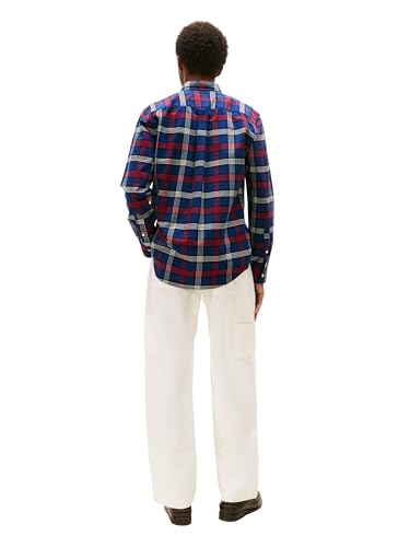 Image of Tommy Hilfiger Men's Long Sleeve Oxford Shirts in Regular Fit, Men's Button Down Shirts, Also Available in Big and Tall