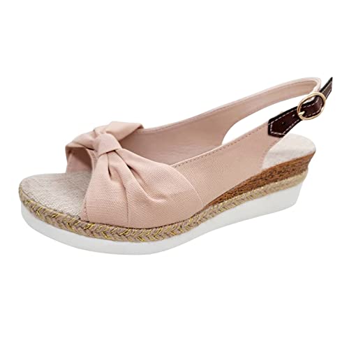Sandales d'été tendance rose en paille pour mariages et terrasses