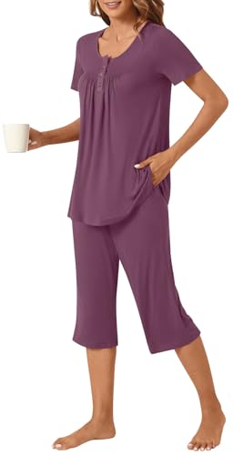Image of Womens Summer Pajama Sets 2 Piece Short Sleeve Top and Capri Pants Plus Size Ladies Lounge Pjs Sets with Pockets
