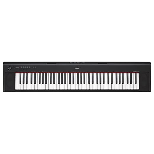 Yamaha Keyboard Piaggero NP-32B Tastiera Leggera, Design da Pianoforte, con 76 Tasti Graded Soft Touch, Funzione di Registrazione, Connessione per Cuffie e Pedale Sustain, Nero