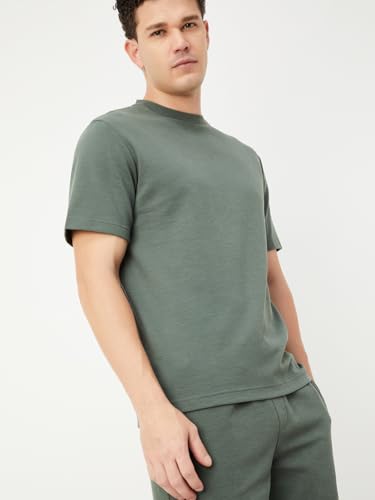 Image of Max Men's Solid Regular Fit T-Shirt