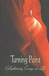 Paperback Turning Point. Enlightening Essays on Life Book