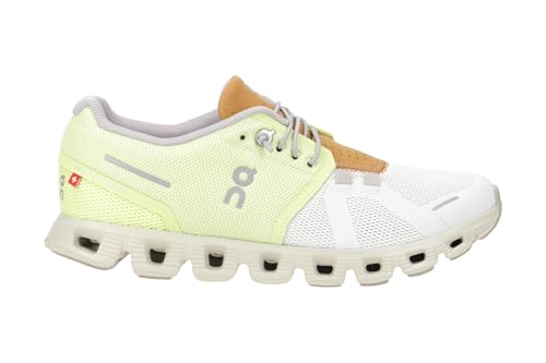 Image of On Women's Cloud 5 Sneakers