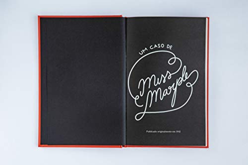 Um corpo na biblioteca