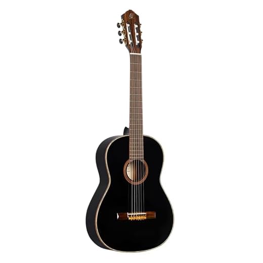 Ortega Guitars 4/4 Konzert Gitarre – Family Series – Inklusive Gig Bag – Fichte, Mahagoni, Schwarz (R221BK)