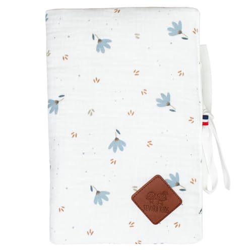Protège carnet de santé SeVira Kids bleuet, le cadeau de naissance idéal en coton