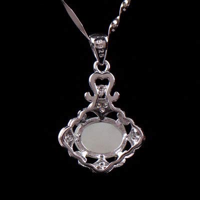 Pendentif en jade blanc Hotan : collier à breloques d'exception - 4