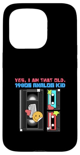 Yes I Am That Old 1980s Analog Kid (VHS�e�[�v�O���t�B�b�N) �X�}�z�P�[�X iPhone 15 Pro �p