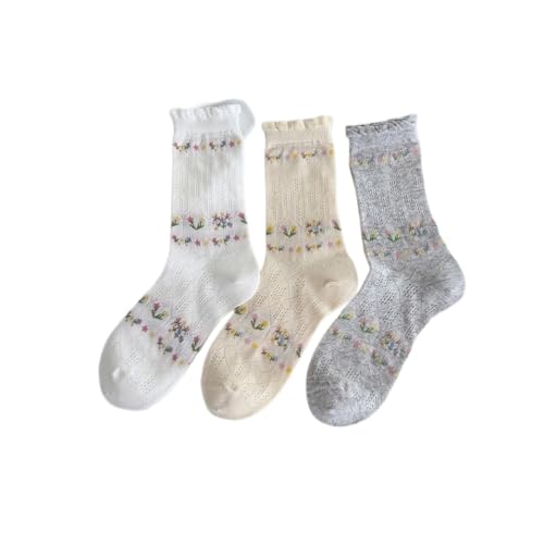 Image of 5 Pair Cute White Ruffle Ankle Socks - Women's Cottagecore Floral Crew Socks in Japanese Aesthetic Cotton