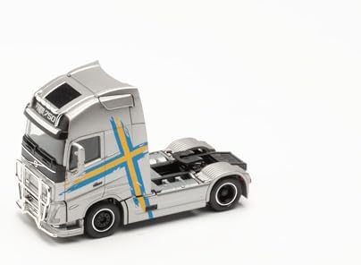 Herpa truck model Volvo FH 16 Gl. XL with lamp bar and bull bar, on a scale of 1 : 87, plastic miniature, made in Germany, model building, collectors edition