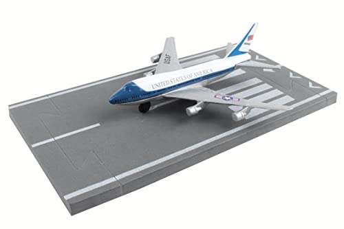 Daron Worldwide Trading RW015 Daron Runway24 Air Force One Boeing 747 Diecast