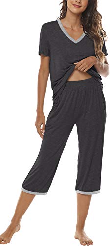 JINSHI Women's Pajamas Set Short Sleeve Top and Capri Pants Lightweight Sleepwear Comfy Pjs Lounge Set with Pockets2