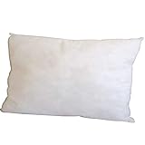 Das hochwertige Sofakissen lässt sich für alle gängigen Kissenhüllen der Größe 30 x 50 cm verwenden. Genießen Sie ab sofort erholsame und komfortable Sofaabende mit Ihrem neuen Wohlfühlkissen.