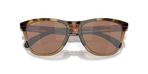 Image of Oakley OO9284A Frogskins Range Low Bridge Fit Round Sunglasses