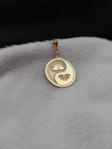 Collier lotus yin yang léger pour éviter les allergies cutanées