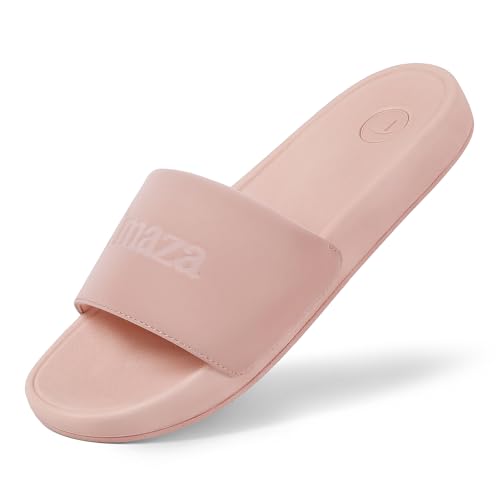 Claquettes chic pour l'été : sandales plates parfaites en vacances
