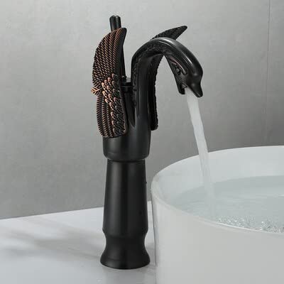 Robinet de toilette noir et or pour sublimer l'ambiance de votre espace bien-être