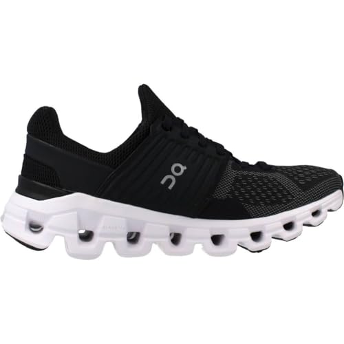 Image of On Women's Cloudswift Sneakers