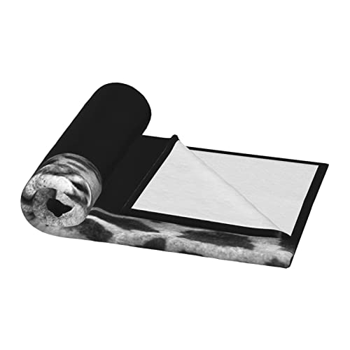 Kamoxi Giraffe Blankets Funny Giraffe Animal Black And White Throw Blankets For Adult Kids Women Girls, Soft Fluffy Flannel Bed Sofa Chair Couch Decor Fleece Blankets Fall Plush Bedding 60"X50" #TOP3