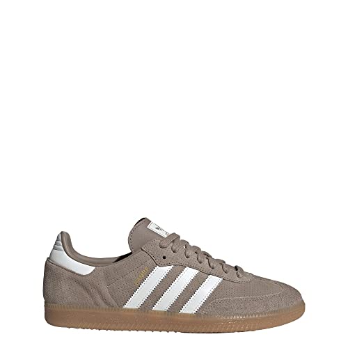 adidas Zapatos multideportivos para mujer para exteriores, Marrón calcáreo/blanco núcleo/goma de mascar, 9