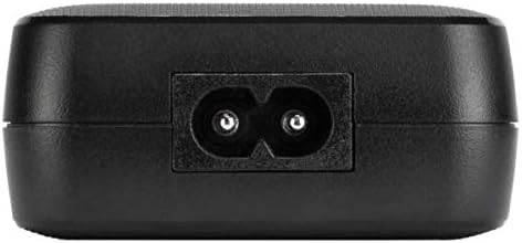 Primo piano della porta di ingresso dell'alimentazione sul caricabatterie Targus