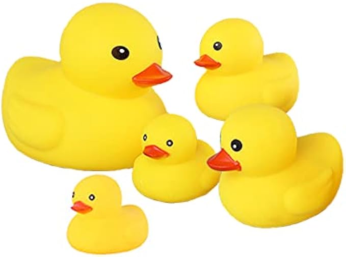 Ahua Bath Duck Toys 5 Pcs Rubber Duck Family Squeak Ducks Baby Shower Toy for Toddlers Boys Girls 3 Months+ (Yellow Duck Family)
