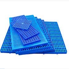 PSK PET MART Flooring Plastic Matt for Goat, Dog, Rabbit, Guinea Pigs Multicolor (Set of 4)