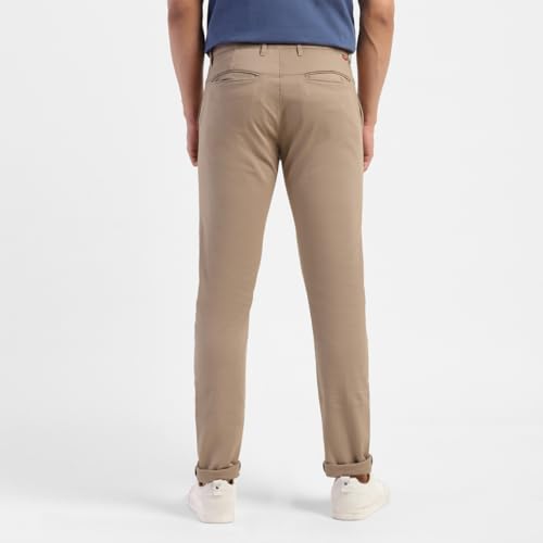 Image of Levi's Men's Solid Slim Tapered Fit Trousers
