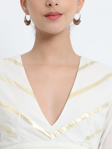Image of Thevasa Women's Everyday Divine Depth V Neck Half Sleeves Blouse