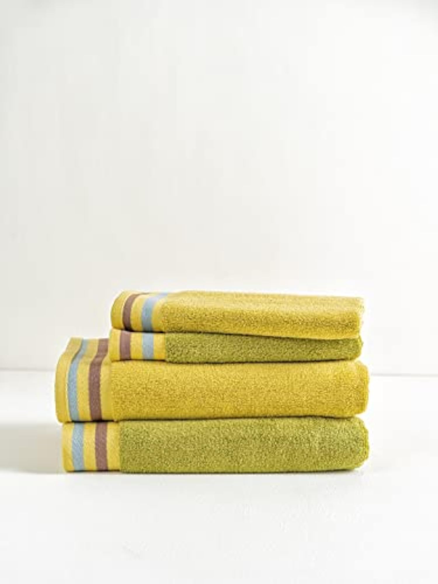 Pack of 2 Bath Towels and 2 Hand Towels Set for Gifting