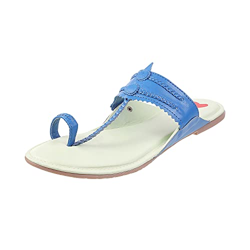 Image of Metro Women's Gold Leather Stylish Fashion Kolhapuris