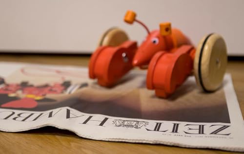 goki 54904 Ziehtier Hummer aus Holz, Nachzieh-Spielzeug mit Tiermotiv, Lernspielzeug inklusive Schnur, Babyspielzeug fördert Koordination und Motorik der Kleinkinder, 27cm x 18cm x 9cm, ab 1 Jahr