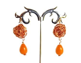 Pendientes de cobre con jade amarillo. Regalo para las mujeres. Hipoalergénico. Hecho a mano, no oxidante. Fabricado en Italia
